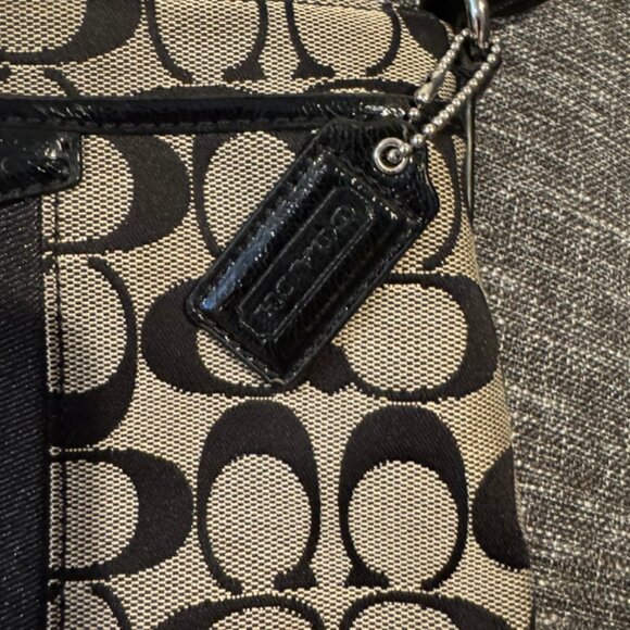 Coach Crossbody Bag – Excellent Condition Original Hangtag 👜 - Picture 7 of 7